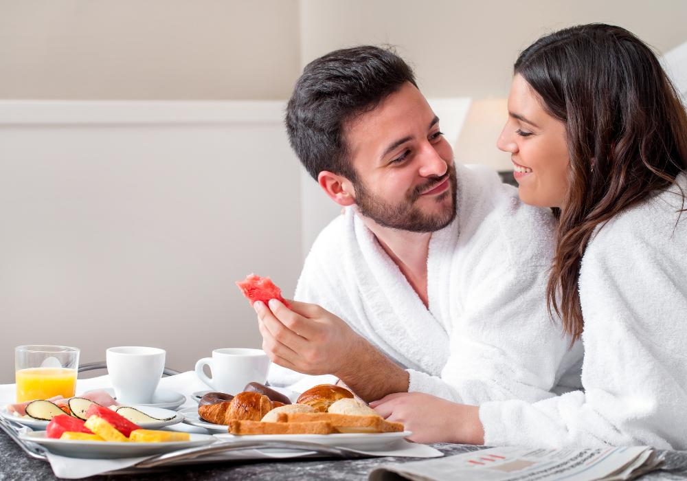 11 Romantic Hotel Room Ideas for Her